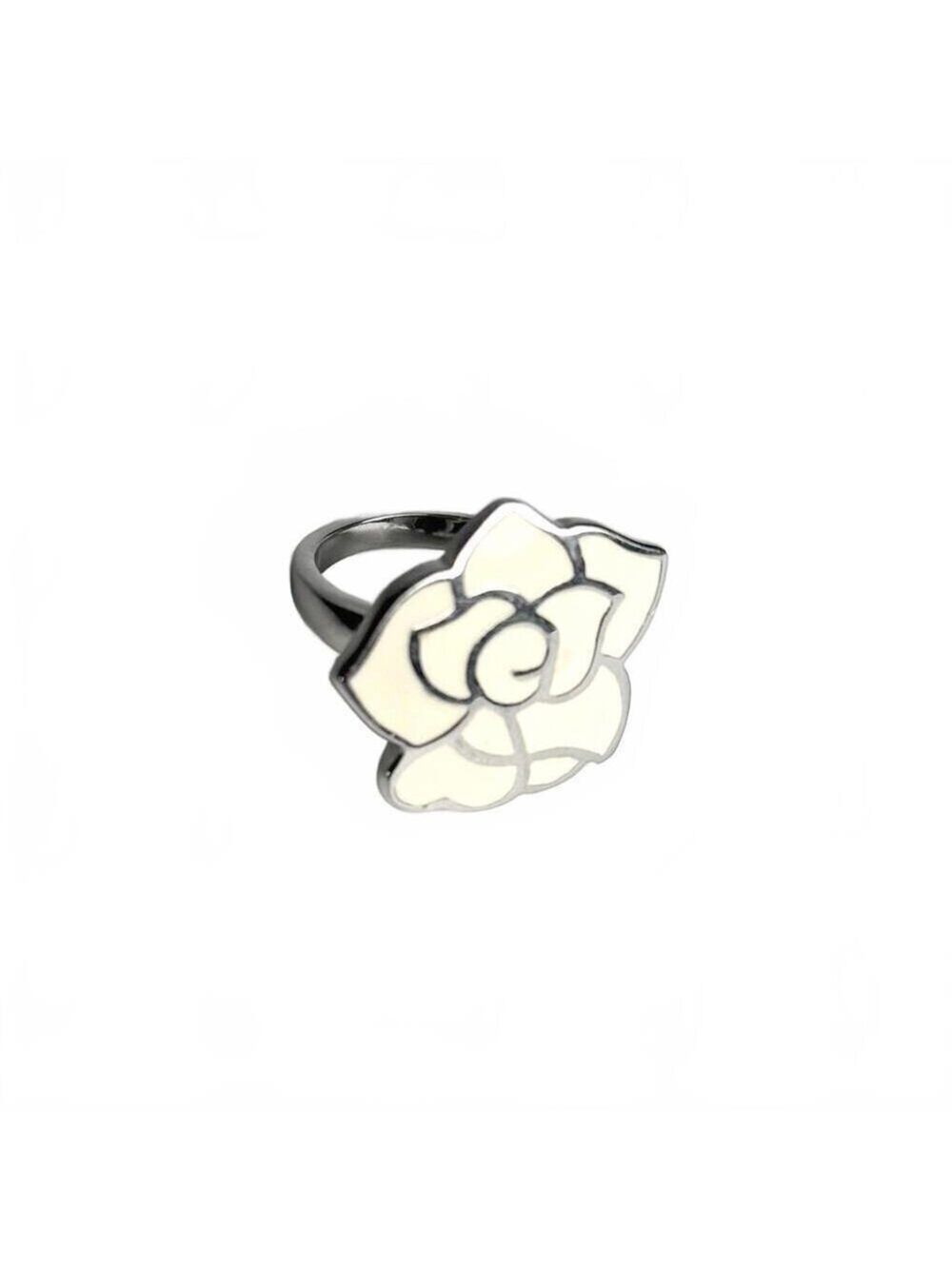 White Enamel Flower Statement Ring Silver Tone Size 7